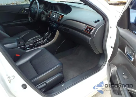 2016 Honda Accord Sport z USA, uszkodzony, nr VIN 1HGCR2F52GA024114